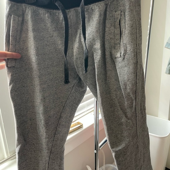 Miscellaneous sweats and leggings - Picture 2 of 7